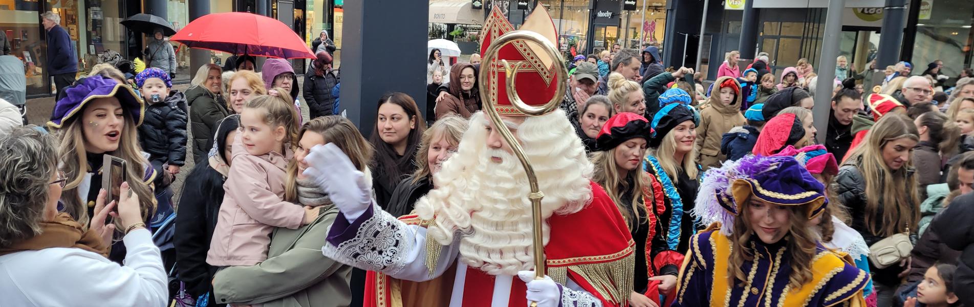 Sinterklaasfeest bij Winkelcentrum Bieshof