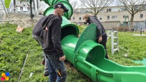 Nieuwe Glijbaan Speeltuin Stadspolders